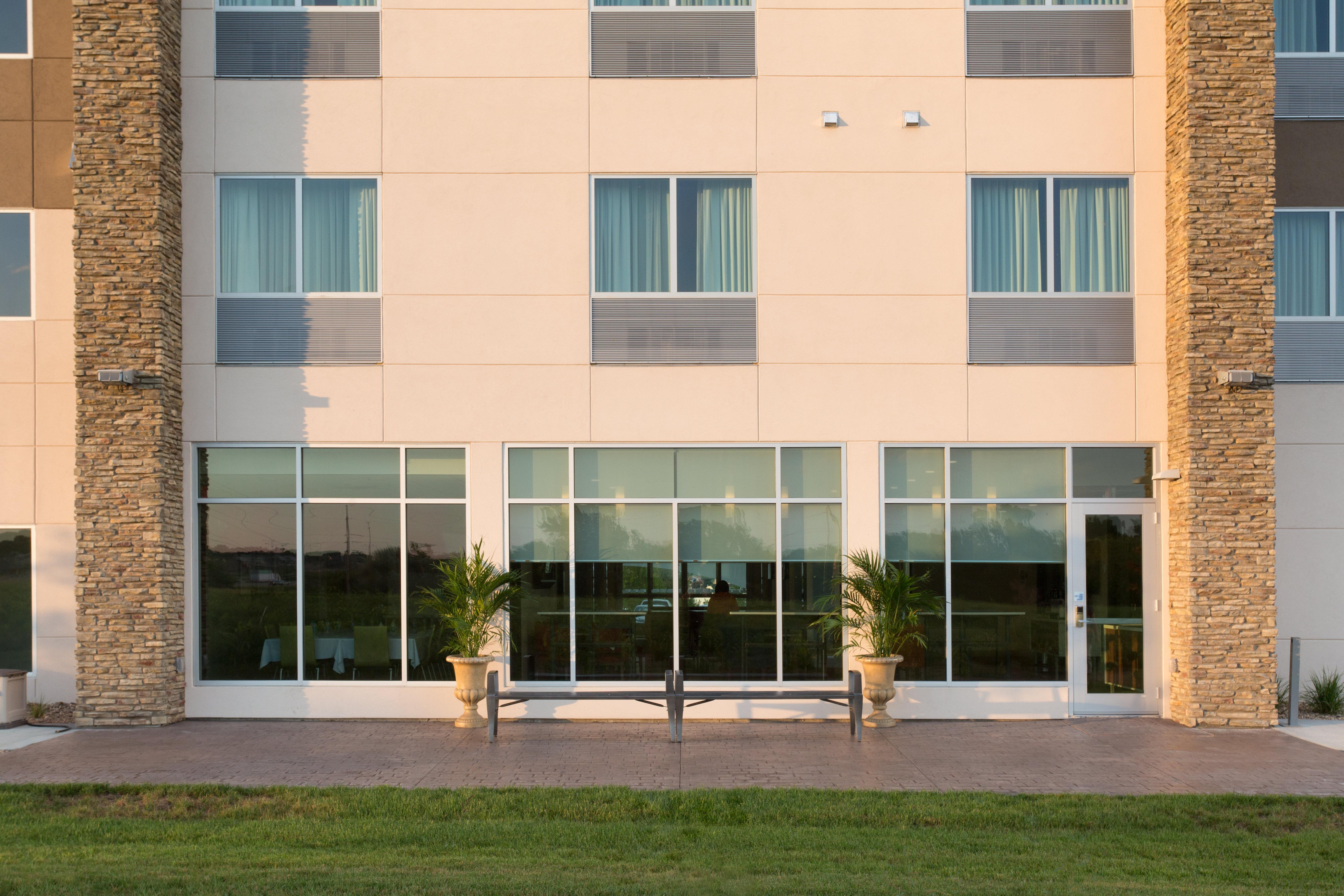 Holiday Inn Express & Suites Lincoln I - 80 By Ihg Exterior foto